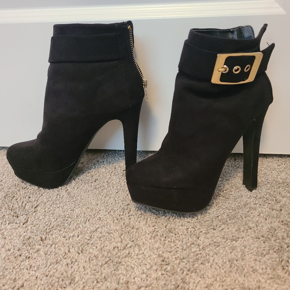 Elegant Black Ankle Boots with Gold Buckle